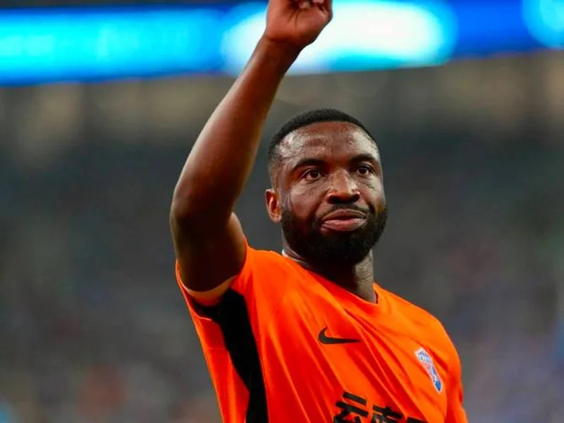 半场-约尼查助攻卡约、奥斯卡建功卡尔采夫双响 玉昆暂3-2新鹏城